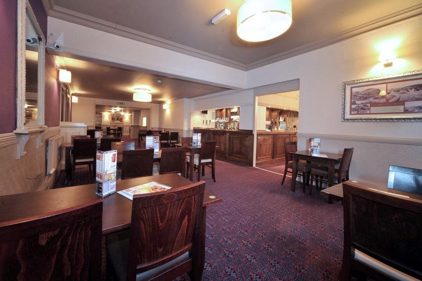 The Duke Of Wellington Wetherspoon Hotel Майнхед Екстериор снимка
